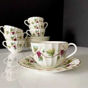 16 Piece SET - Cups & Saucers - Bacchanal by Royal Worcester